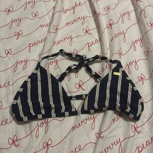 Size xs Roxy bikini top